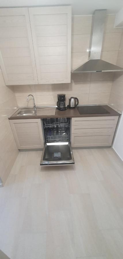 Appartamento Hause Lupic Rab Town Esterno foto