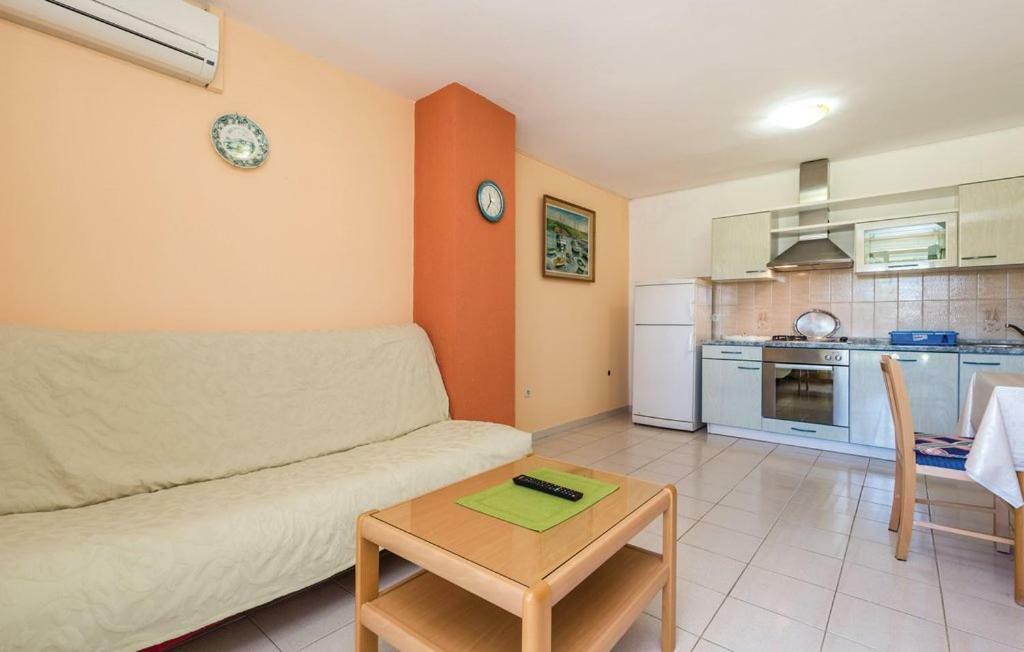 Appartamento Hause Lupic Rab Town Esterno foto